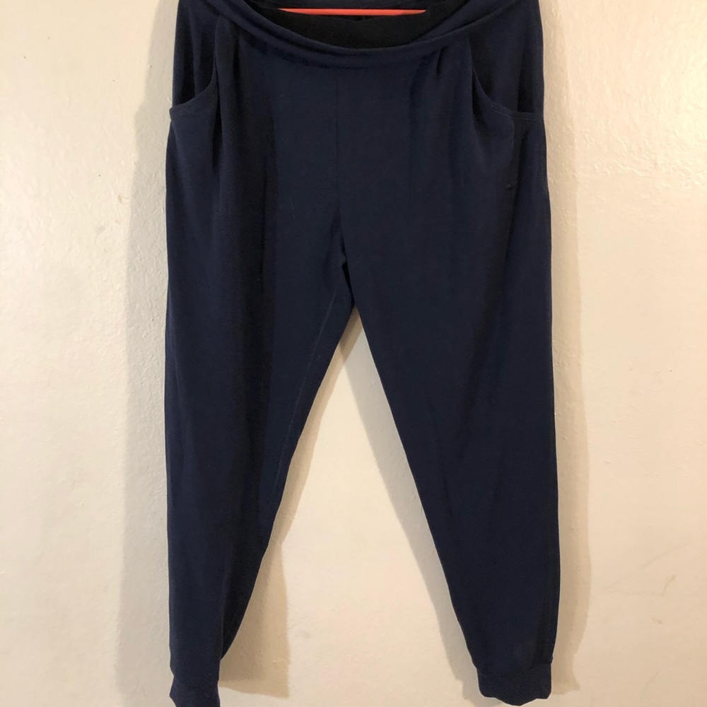 Navy blue nike sweatpants